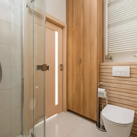 Apartamento Klobucka Comfortable By Bookinghost Varsóvia