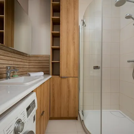 Klobucka Comfortable By Bookinghost Apartamento *